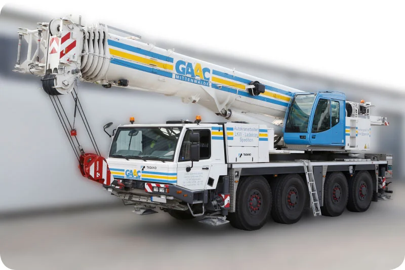 TADANO ATF 100 Vierachser-Autokran von GAAC, Seitenansicht